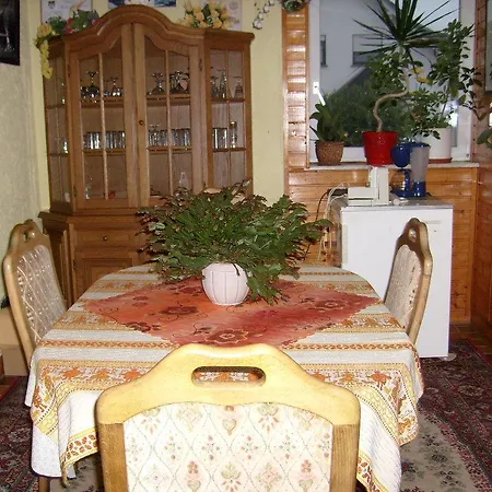 Kroth An Der Mosel 招待所