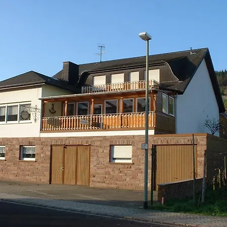 Pensjonat Kroth An Der Mosel 3*